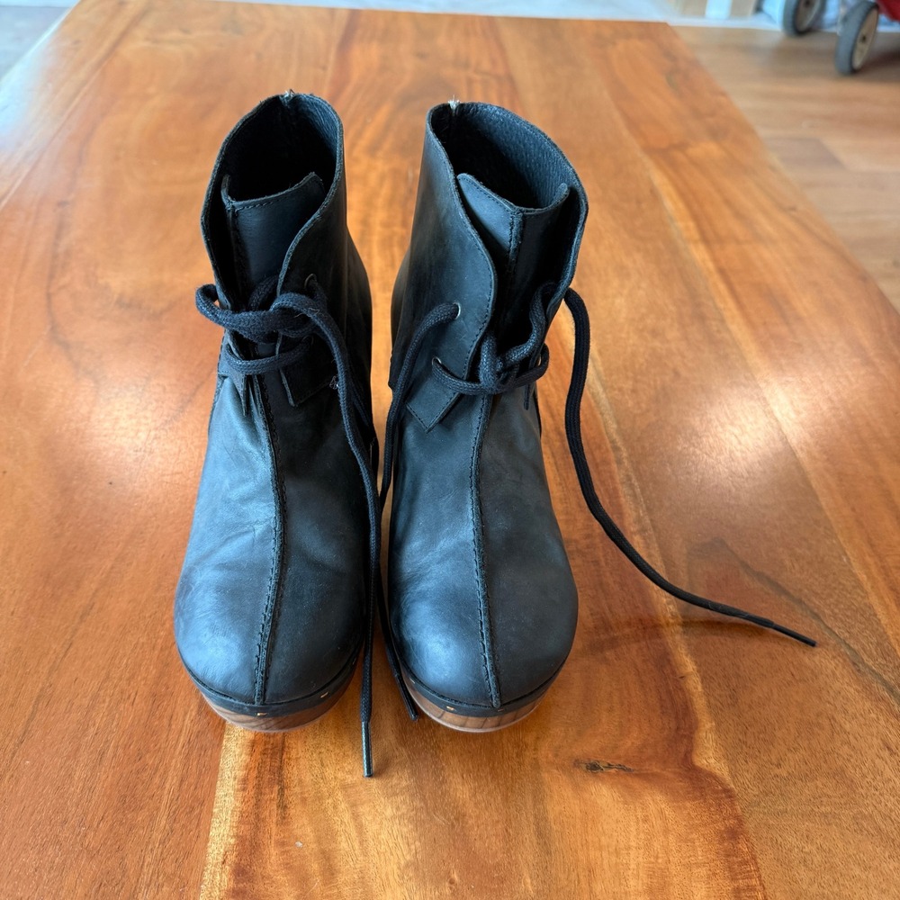 Free People Women's Black Wooden Heeled‎ Clog Boots Size 38/ 7.5-8US